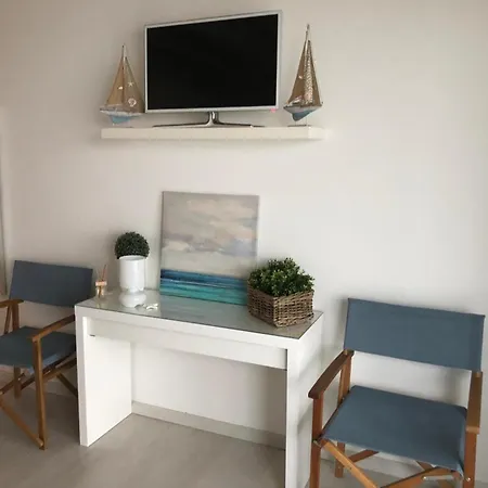 Aurelia Vila Albarella Island