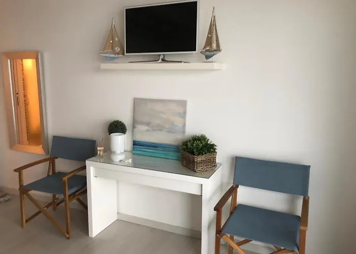 Aurelia Vila Albarella Island